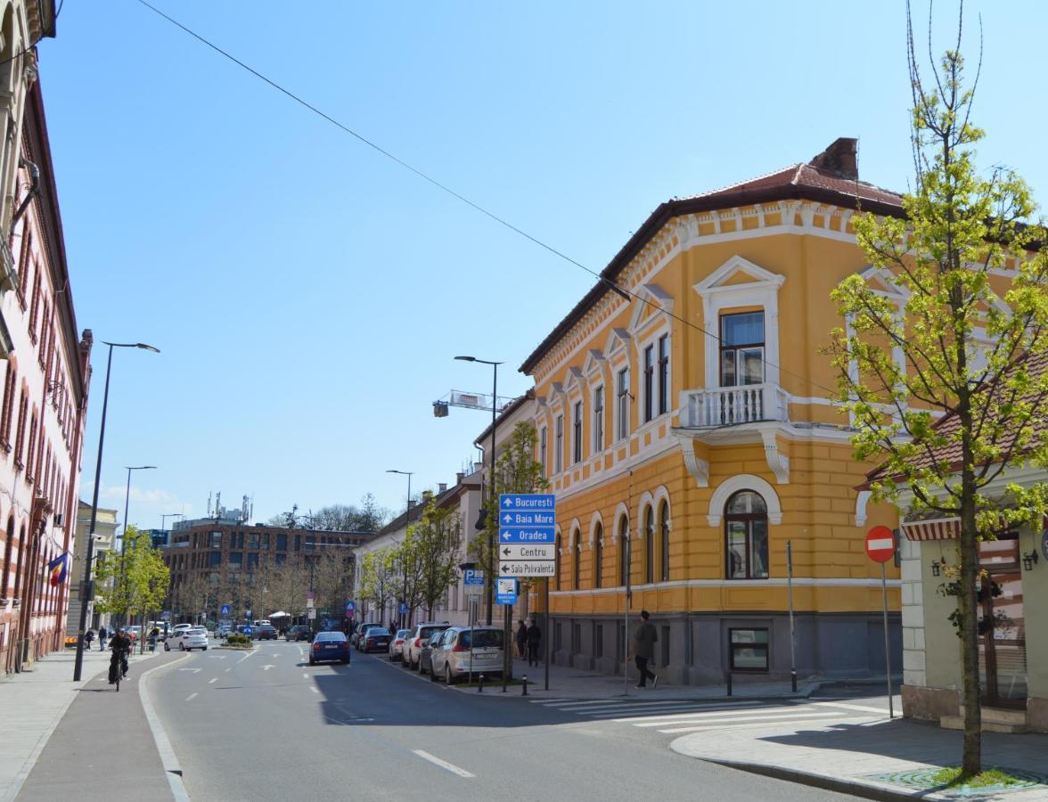 Charming Central Apartments Cluj-Napoca Eksteriør bilde